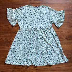 Boohoo Plus Ditsy Floral Smock Dress